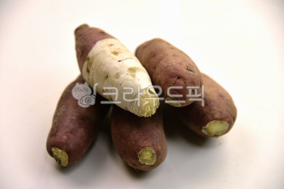 고구마,채소,건강식품,뿌리,식재료,요리재료,찐고구마,음식,먹거리,간식