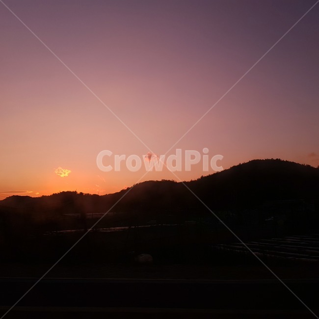 햇빛,sunlight,sky,하늘,dawn,새벽,sunset,일몰,redsky,붉은하늘,dusk,황혼