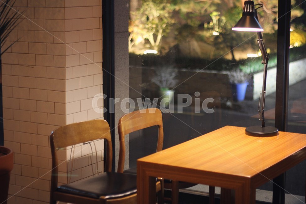 책상,의자,스탠드,인테리어,가구,desk,chair,stand,lighjt,furniture