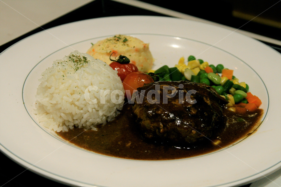스테이크,밥,야채,소스,접시,식사,요리,음식,음식,식재료,요리,food,cook,meal,dishes,food reserves,육류,고기,meat,양식,서양음식,서양요리,western food,western dishes,western meal,western cook