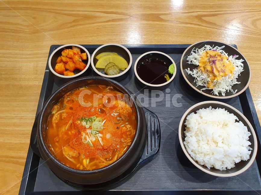 food,음식,dish,요리,meal,식사,알탕,찌개,한국음식,밥,음식,식재료,요리,food,cook,meal,dishes,food reserves