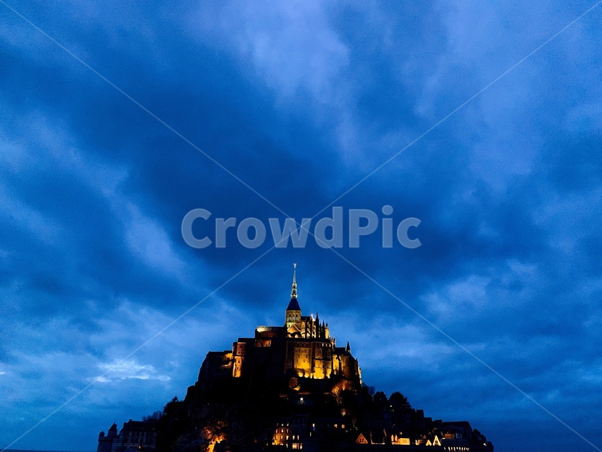 하늘,밤,궁전,파란색,구름,야경,밤,풍경,nightscape,night,landscape,랜드마크,landmark,tourist attraction,해외,외국,세계,foreign,oversea,world,세계랜드마크,해외랜드마크,외국랜드마크,world landmark,world tourist attraction,architecture,건축물,building,건물,steeple,뾰족한 탑,spire,첨탑,tower,탑