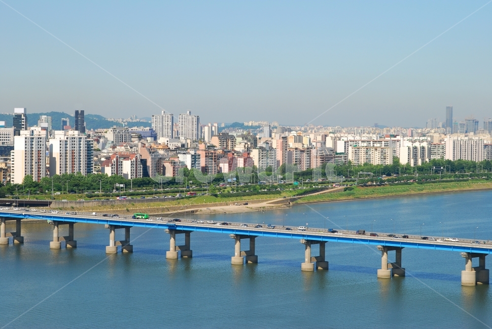 한강,서울,강남,빌딩,도시,풍경,영동대교,강,다리,대교,교량,아파트,스카이라인,교통,도로,자동차,건축,건축물,도심,한국,강남구,건물,부동산,도시풍경,대도시,도시,풍경,city,landscape,한국도시풍경,한국도시경관,korea cityscape,교통,교통수단,traffic,transportation,road,building