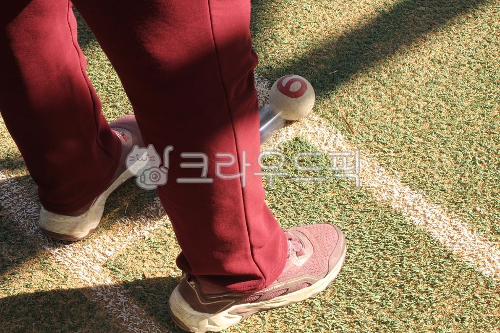 ball,work out,gate ball,shadow,light,cheek,Gateball court,floor,gateball,Playground