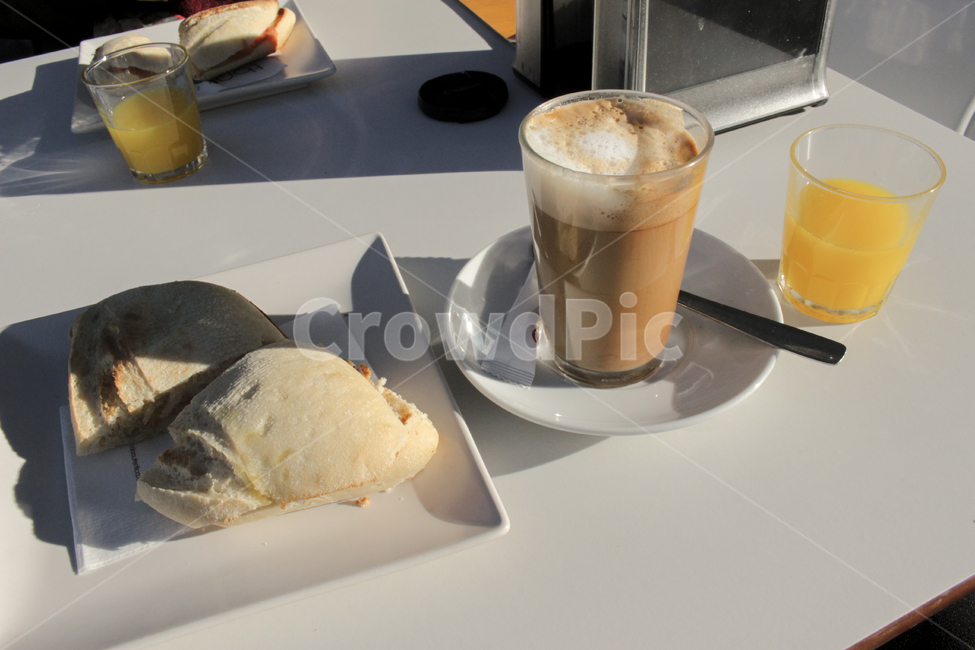 음식,브런치,커피,라떼,오렌지주스,빵,식사,food,brunch,coffe,orangejuice,맛있는,음식,식재료,요리,food,cook,meal,dishes,food reserves,디저트,간식,후식,dessert,snack,커피,카페,coffee,cafe