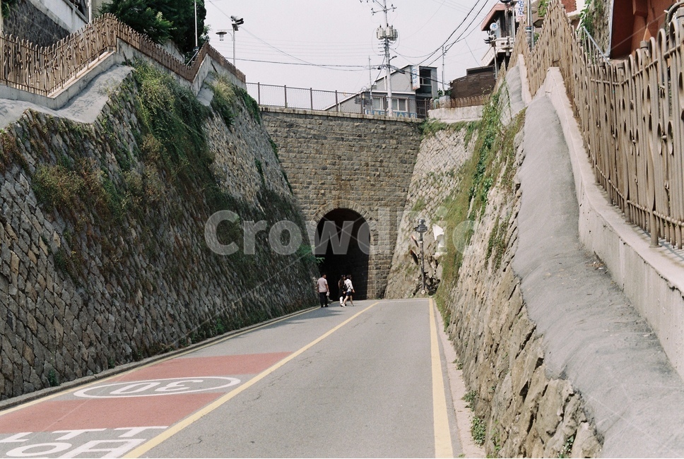 터널,도로,좁은,길,tunnel,골목길,alley,감성,sensible,feeling,building,건물,bunker,벙커