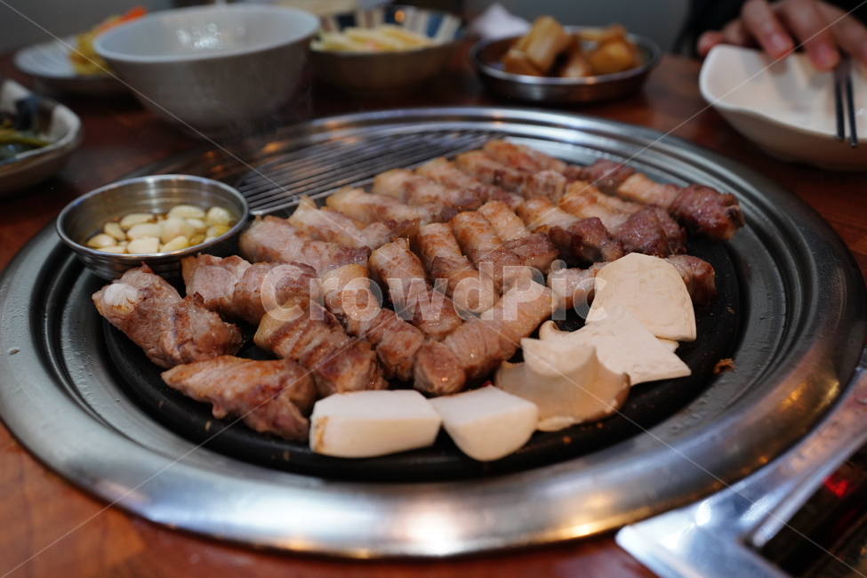 고기,돼지,육류,육식,안주,음식,불판,삼겹살,구이,한식,먹방,먹거리,푸드,식사,음식,식재료,요리,food,cook,meal,dishes,food reserves,육류,고기,meat