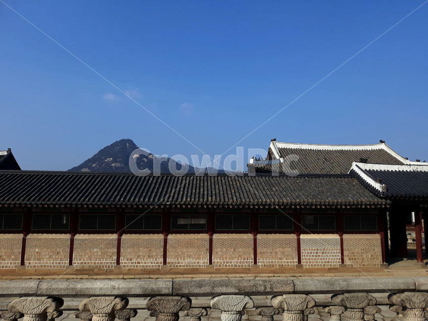 산,경복궁,인왕산,한옥,한국,전통,기와,전통집,korea,돌,한국전통,한국문화,korean traditional,korean culture,건축물,건물외관,exterior,building,structure,architecture,construction