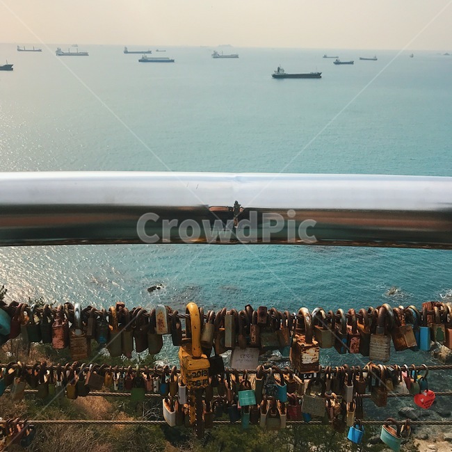부산,바다,바닷가,자물쇠,약속,연인,겨울바다,빈티지사진,빈티지느낌,빈티지감성,vintage,사물,물건,오브젝트,thing,object,matter