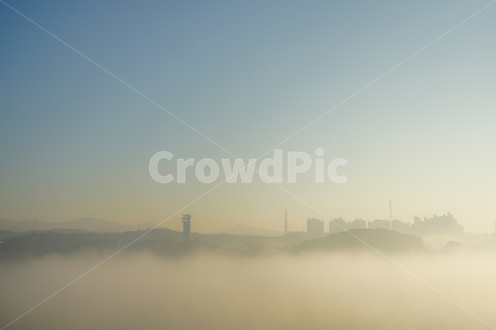 호수,안개,물안개,건물,저수지,새벽,여명,자연,풍경,nature,landscape,weather,날씨,outdoors,옥외
