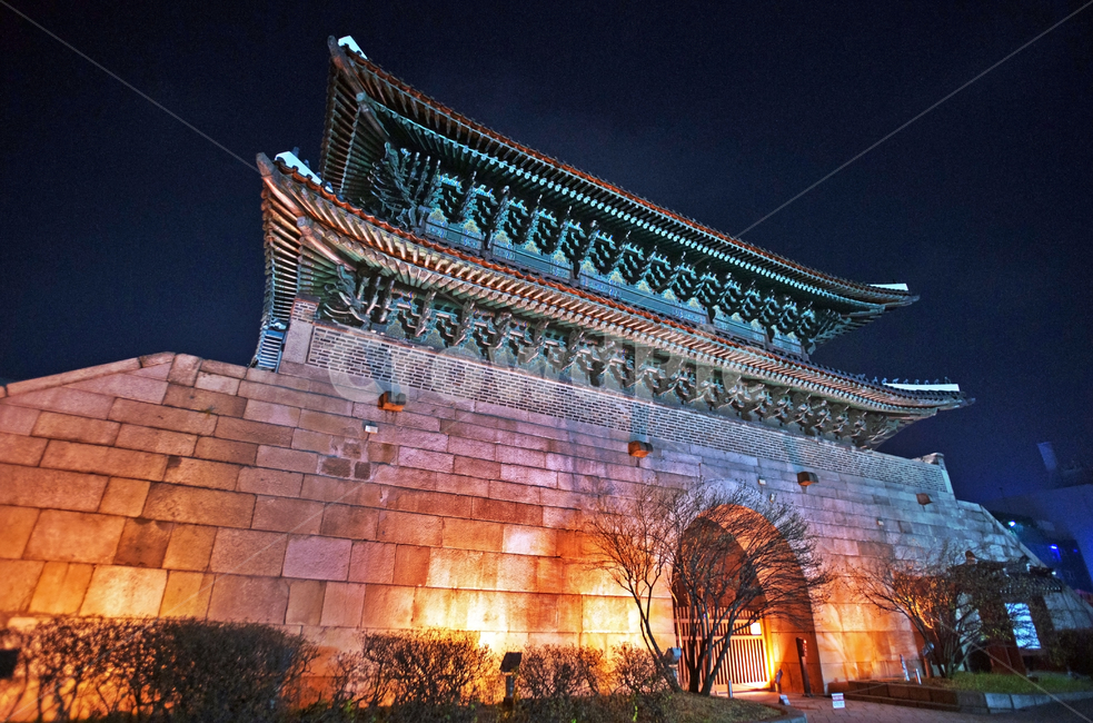 동대문,흥인지문,보물제1호,동문,조선시대,성곽,유적,도성,사대문,야경,한국전통,한국문화,korean traditional,korean culture