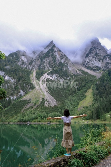 여자,뒷모습,풍경,오스트리아,잘츠감머굿트,고사우,호수,배경화면,유럽,austria,europe,lake,landscape,scenery,배경,여성,자연,풍경,nature,landscape,해외,외국,세계,foreign,oversea,world,세계자연풍경,해외자연풍경,외국자연풍경,world nature landscape,사람,인물,인간,human,person,여성,여자,woman,female,lady,여행,휴가,traveling,vacation,trip,outdoors,옥외,mountain,산,mountain range,산맥,plant,식물,tree,나무,vegetation,초목