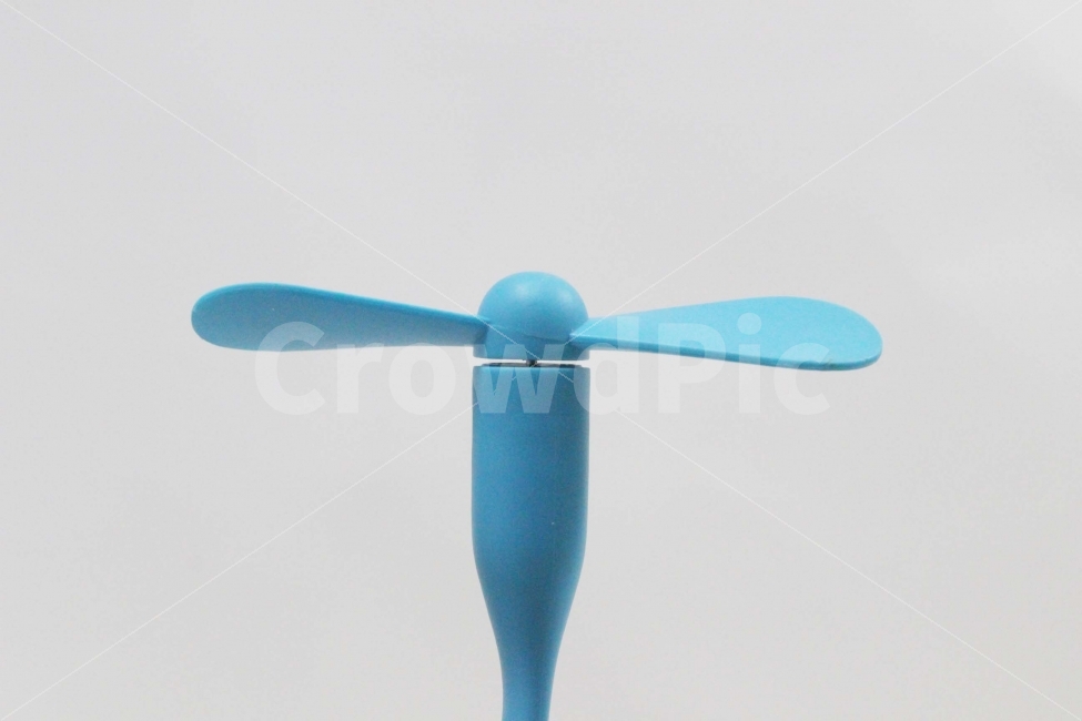 선풍기,날개,프로펠러,여름,바람,파란색,휴대용,휴대용선풍기,시원,사물,물건,오브젝트,thing,object,matter,누끼,remove background