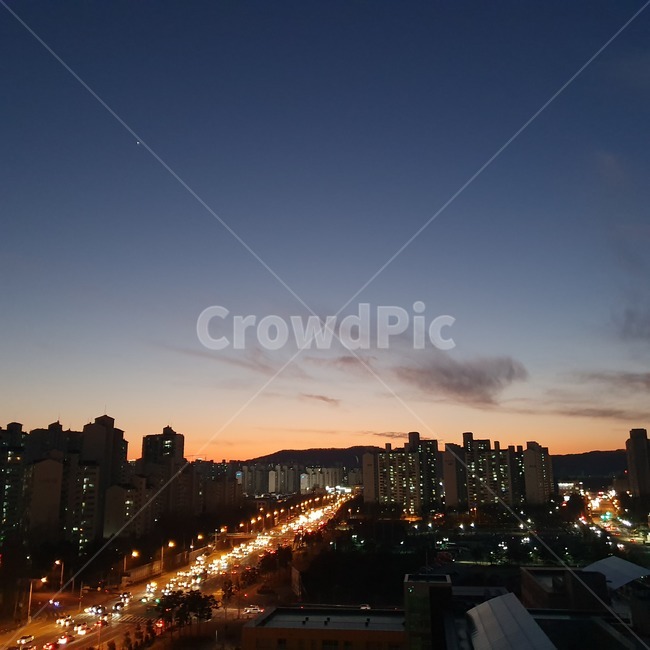 야경,nightscape,도로,road,밤,도시,city,하늘,sunset,노을,night,cityview,아파트,밤하늘,불빛,조명,별