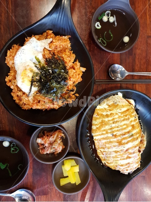 볶음밥,오므라이스,점심,음식,식당