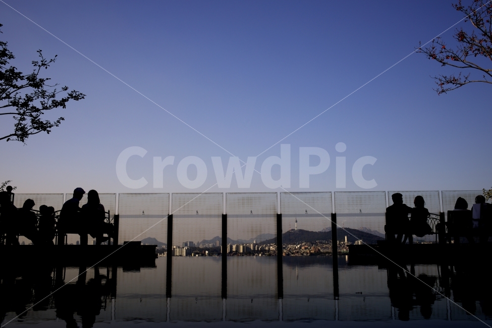 실루엣,반영사진,감성사진,노을,남산,도시,풍경,city,landscape,한국도시풍경,한국도시경관,korea cityscape,사람들,대중,군중,other people,crowd,인물실루엣,사람실루엣,character silhouette,human silhouette