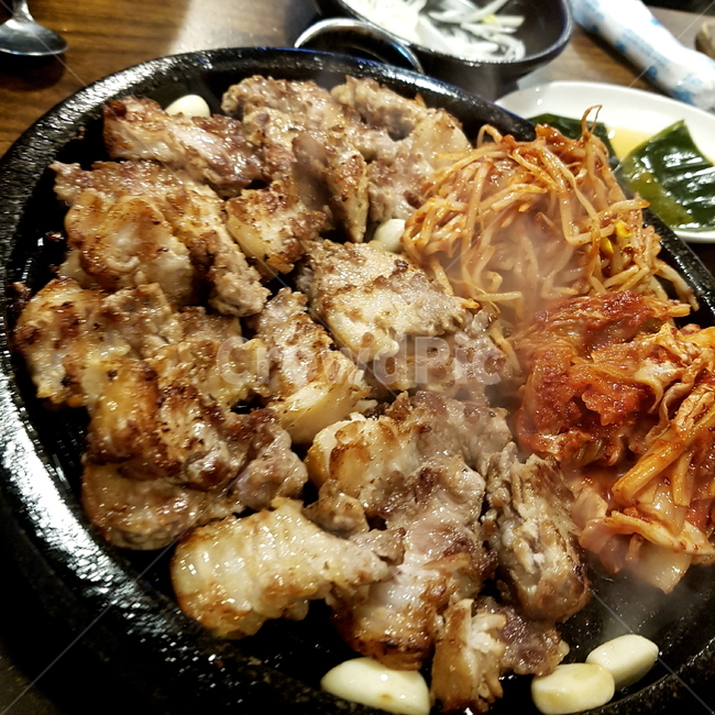음식,삼겹살,맛,고기,마늘,음식,식재료,요리,food,cook,meal,dishes,food reserves,육류,고기,meat,한식,한국음식,한국요리,korean food,korean dishes,korean meal,korean cook
