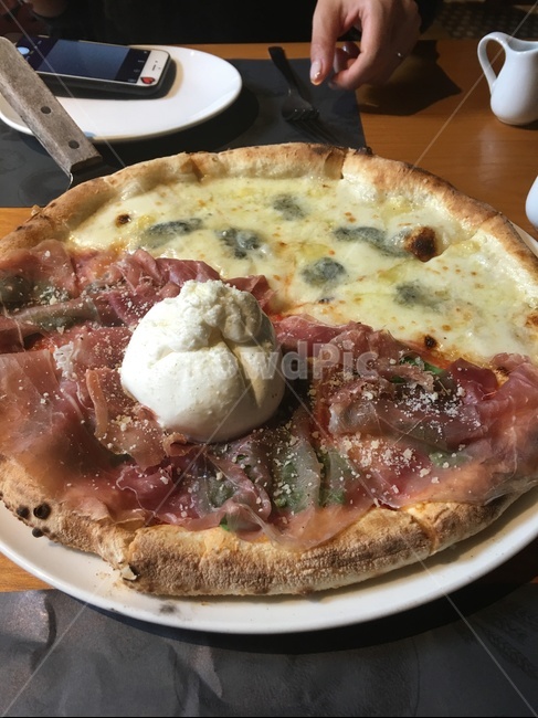 food,음식,dish,요리,meal,식사,pizza,cheese,피자,치즈,맛집