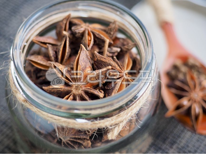스타아니스홀,향신료,팔각,팔각향,별모양,아니스,인도음식,향기,음식,유기농,요리,요리재료,갈색,중국음식,아시아음식,건조식품,식물,향료,staranisehall,spice,octagon,octagonal,starshape,anise,indianfood,scent,food,organic,cooking,cookingingredients,brown,chinesefood,asianfood,dryfood,plant,spices
