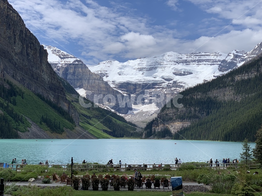 outdoors,nature,자연,mountain,산,ice,빙,person,사람,human,인간,밴프,캐나다,banff,canada,lake,호수,만년설,눈,snow
