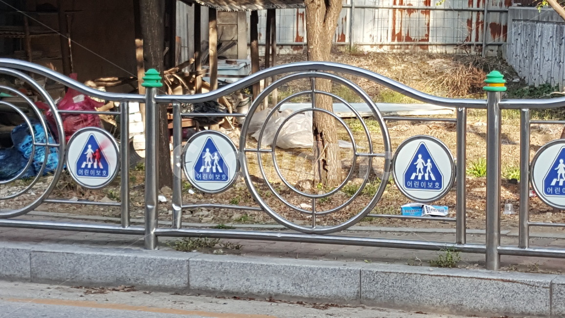 간판,표지판,광고판,이정표,도로,교통,교통표지판
