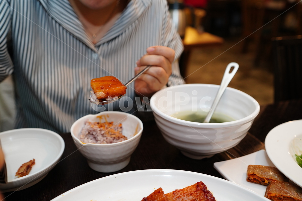 식사,한식,음식,생선,가오리찜,요리,먹거리,푸드,반찬,안주,인간,person,사람,음식,식재료,요리,food,cook,meal,dishes,food reserves,한식,한국음식,한국요리,korean food,korean dishes,korean meal,korean cook