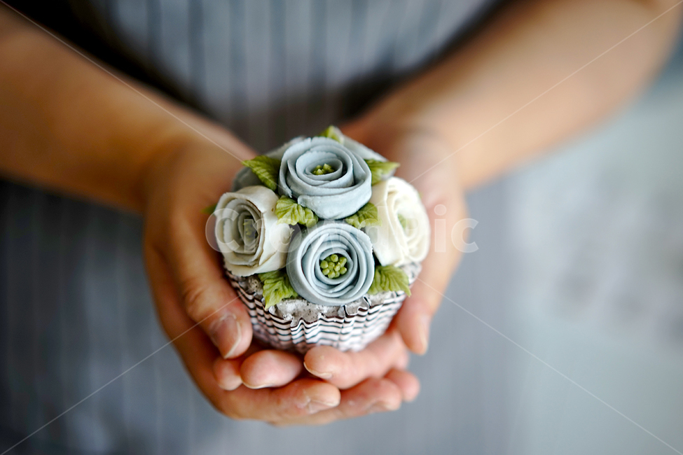 앙금플라워,떡케이크,컵케이크,두손,라넌큘러스,꽃케이크,앙금케이크,원데이클레스,flower,꽃,blossom,beanpaste