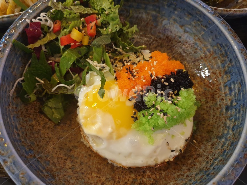 계란밥,비빔밥,계란알밥,돌솥알밥,알밥비빔밥