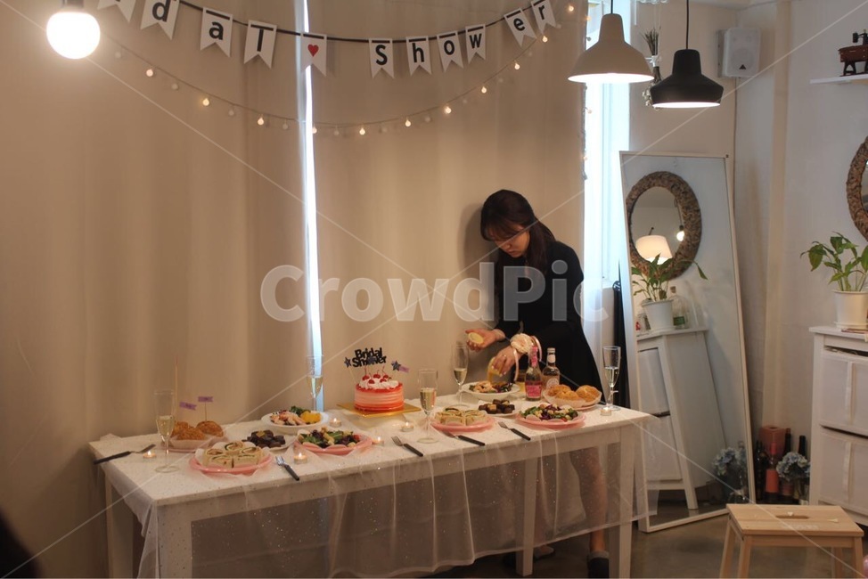 브라이덜샤워,인테리어,소품,bridalshower,디저트,사람,인물,인간,human,person,여성,여자,woman,female,lady