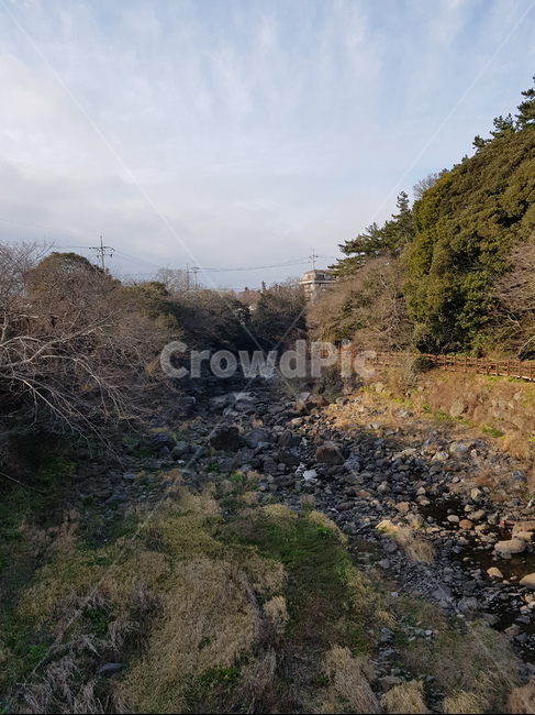 ground,바닥,road,도로,dirtroad,흙길,gravel,자갈,rubble,파편,nature,자연,제주도,자연,풍경,nature,landscape,dirt road