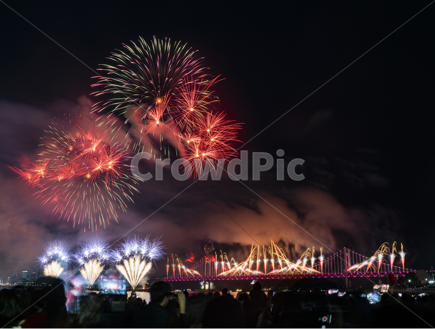 불꽃,불꽃놀이,폭죽,폭죽놀이,광안리,광안대교,firework,fireworks,감성,빈티지,야경,밤,풍경,nightscape,night,landscape,축제,행사,festival,carnival,event