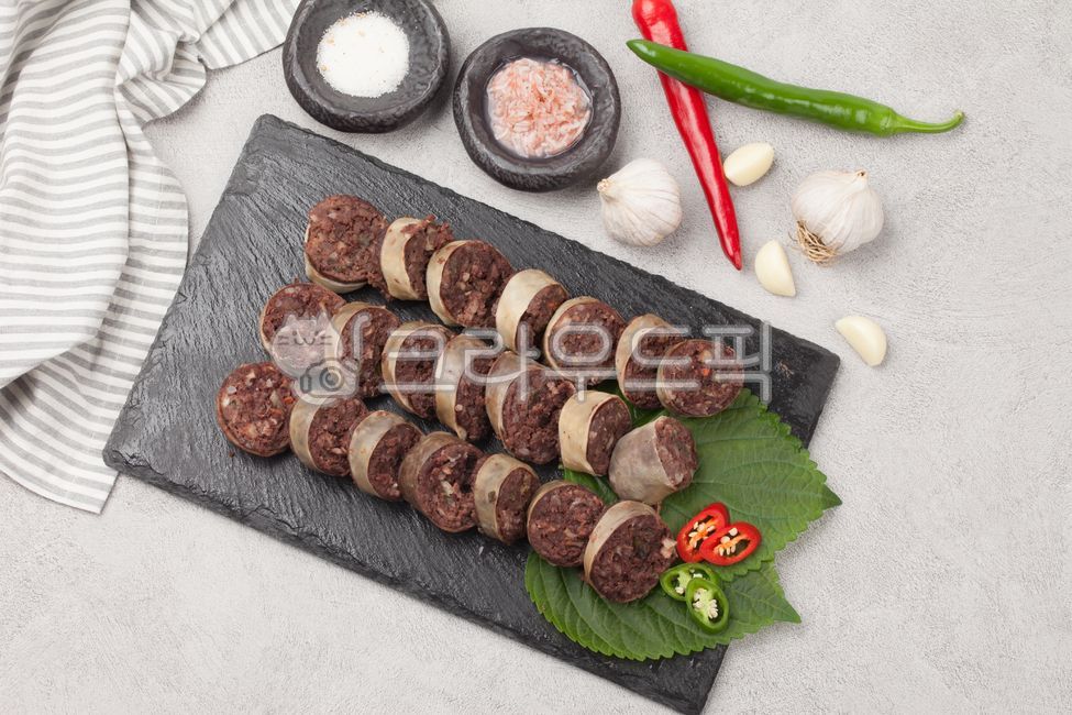 순대,돼지고기,음식,피순대,내장,간식,전통요리,전통음식,식재료,먹거리,피,토속음식,창자