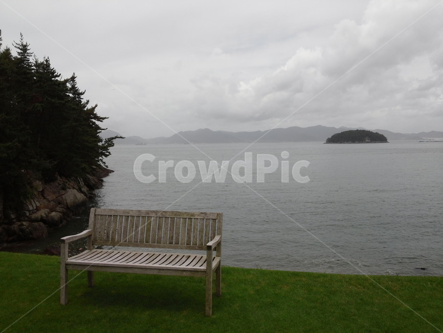 의자,바다,구름,섬,나무,풀,자연,풍경,nature,landscape,bench,벤치,grass,잔디,plant,식물