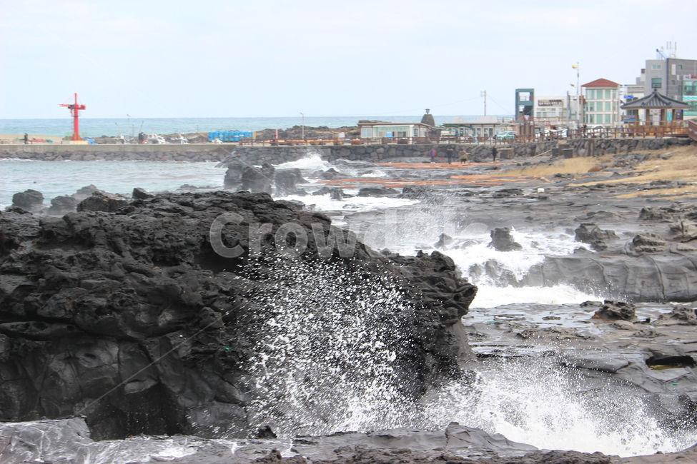 제주도,제주도파도,파도,등대,제주도등대,바다,제주도바다,자연,풍경,nature,landscape,한국자연풍경,한국자연경관,korea nature landscape,제주도,jeju,jeju island,water,물,ocean,대양,sea,outdoors,옥외
