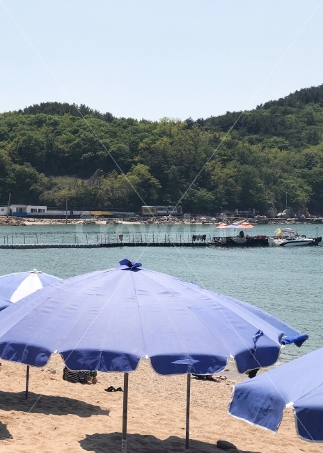 모래,해변,바다,바닷가,해수욕장,파라솔,그늘,모래사장,자연,풍경,nature,landscape,해변,바다,beach,sea