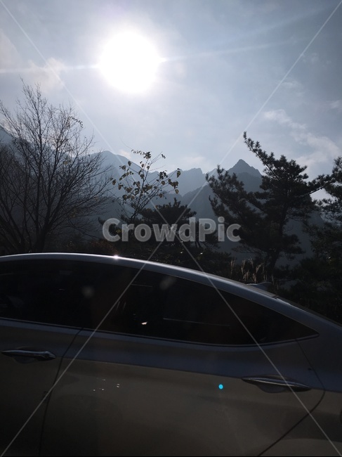 햇빛,아침햇살,찬란한햇빛,태양,하늘,산,자연