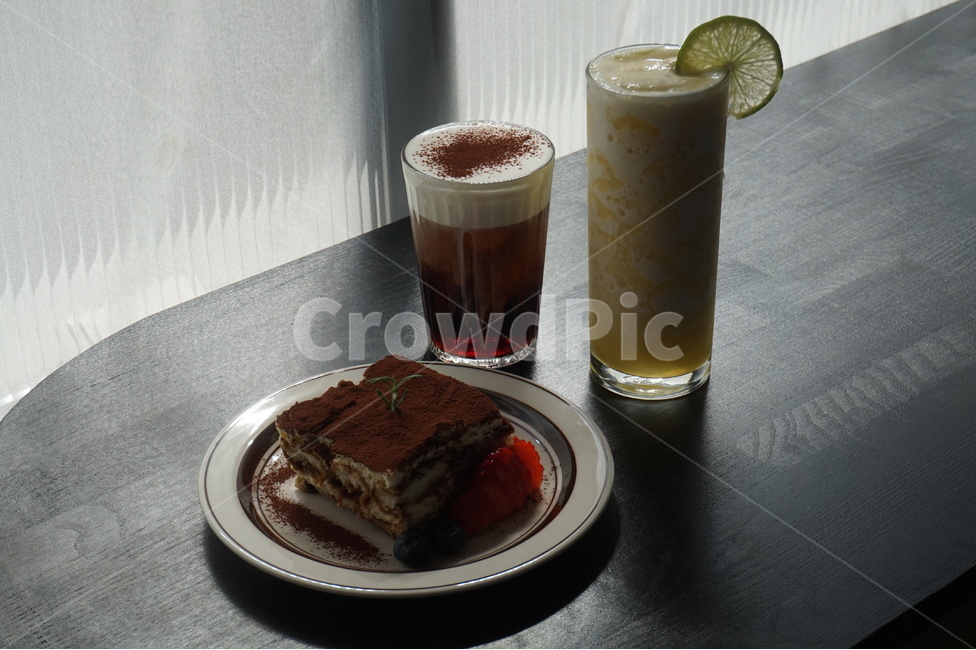 카페,커피,음료,생과일주스,티타임,음식,식재료,요리,food,cook,meal,dishes,food reserves,빵,bread,디저트,간식,후식,dessert,snack,음료수,drink,beverage