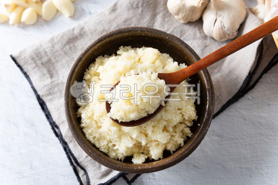 minced garlic,garlic,minced garlic,raw garlic,seasoning,ground garlic,spices,ingredients,food ingredients,cooking ingredients,minced seasoning,minced garlic seasoning,garlic,vegetables,food,cook