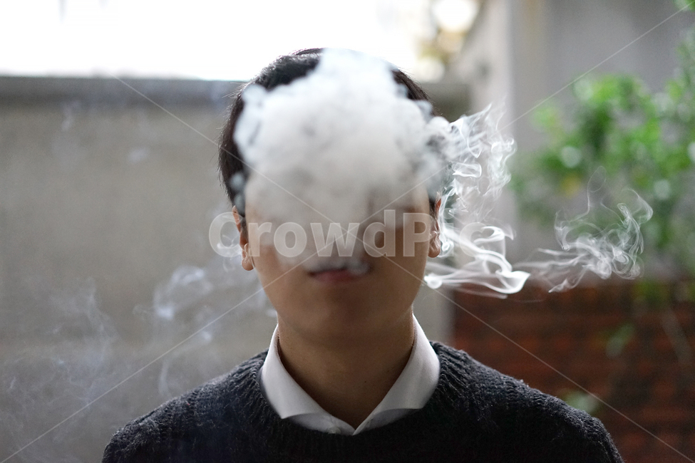 남성,남자,담배연기,담배,흡연,금연,니코틴,사람,인물,인간,human,person,남성,남자,man,male,건강,헬스웨어,헬스케어,healthware,health care