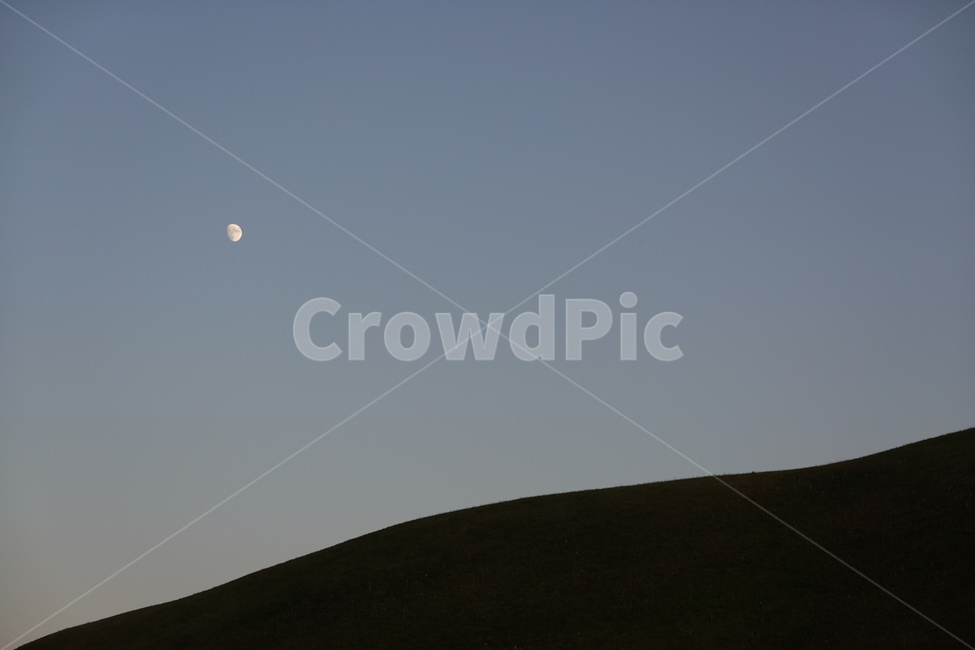 sky,moon,Its getting dark,dinner,Sky of Autumn