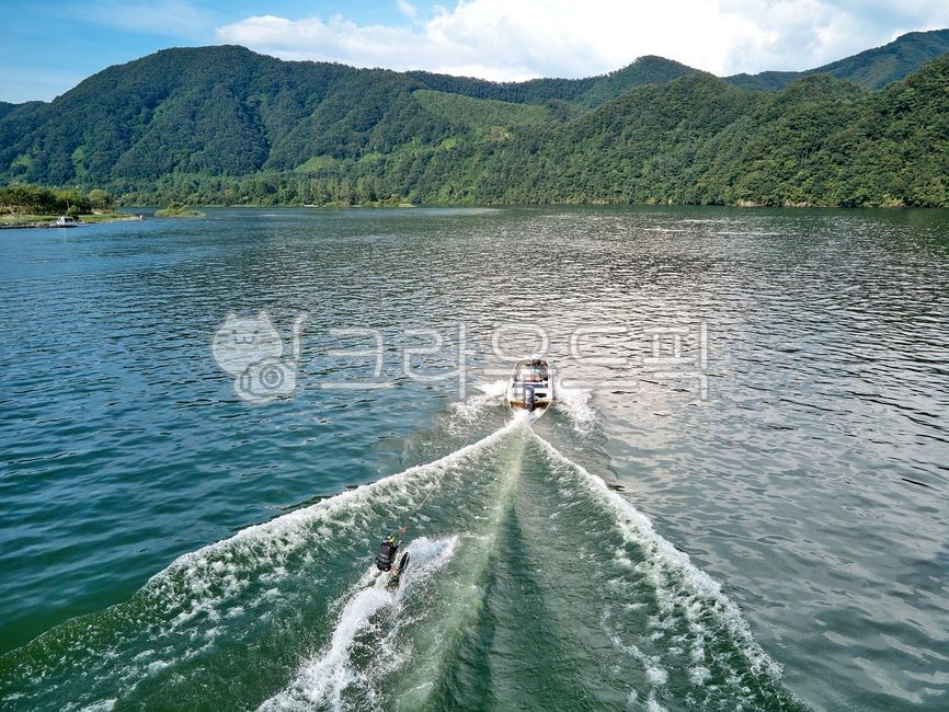 water sports,Gapyeonggun,surfing,sight,action,surf,spray,aerial photography,aerialdrone,recreation,Bukhan River,jet ski,waterstorm,korea,person,water skiing,leisure activities,motorboat,work out,outdoor exercise,leisure sports,summerholiday,watersports,ex