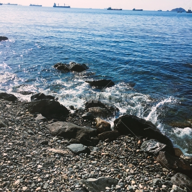 부산,바다,부산바다,부산여행,파도,돌,하늘,물,푸르다,힐링,여행,겨울바다,해변,바다,beach,sea