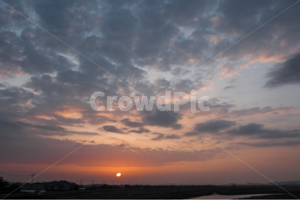 하늘,구름,일몰,석양,태양,sunset,자연,풍경,nature,landscape,outdoors,옥외,sunlight,햇빛,sky,dawn,새벽,red sky,붉은 하늘,dusk,황혼