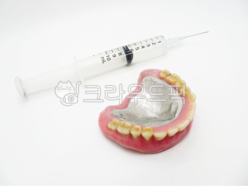 disposable syringe,treatment,dentistry,Dentist,denture,syringe,dental,prosthetics,Resin,teeth,Medical treatment,prosthetic,insurance fee,metal,health,oral health,insurance dentures,dentist,artificial,dental technician,oral,Medical insurance