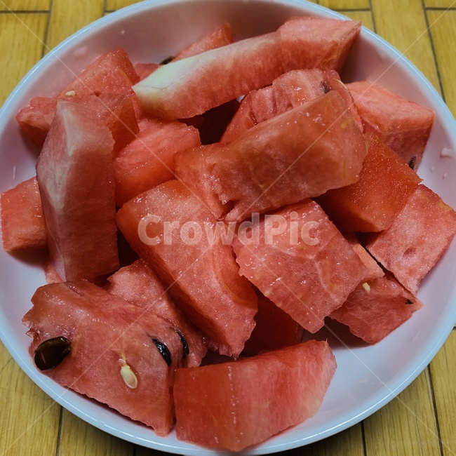 수박,수박씨,잘익은수박,잘린수박,조각수박