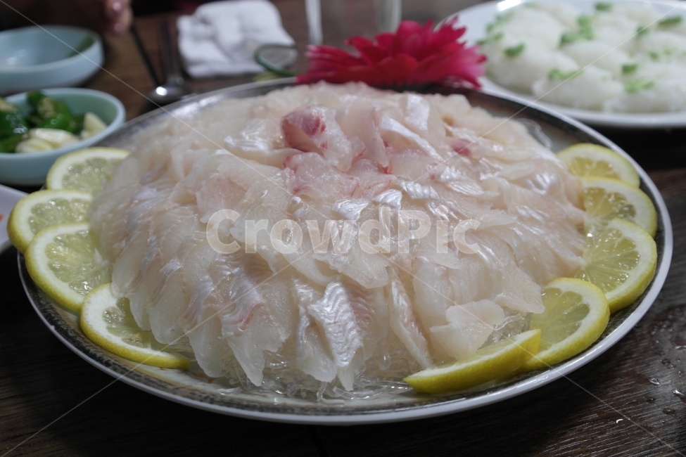 생선회,술집,동네횟집,횟집,광어,음식,식재료,요리,food,cook,meal,dishes,food reserves,수산물,해산물,fishery products,seafood