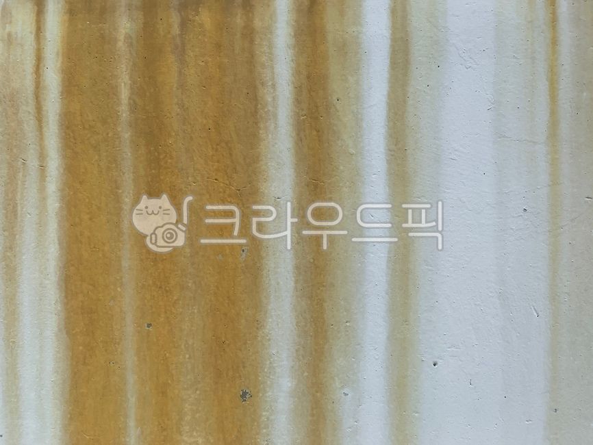 concrete,rust,trace,polluted,wall,traces of rainwater