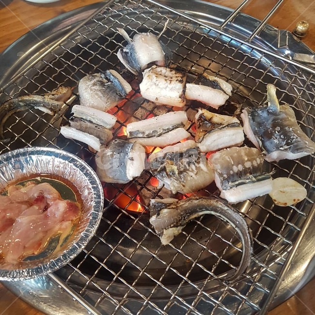 장어구이,숯불장어구이,음식,민물장어,보양식