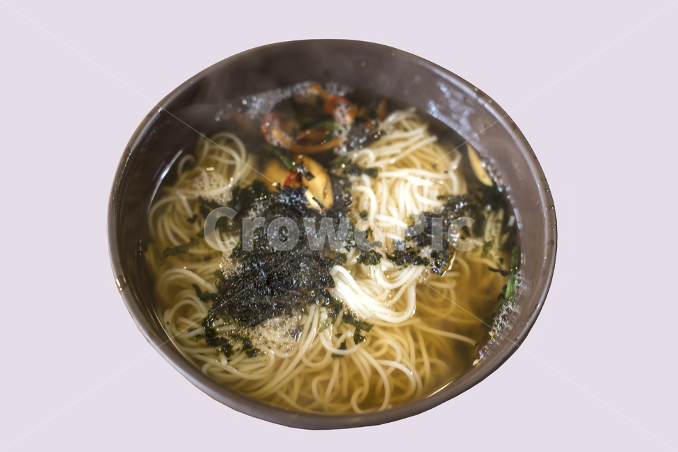 국수,국시,잔치국수,멸치국수,국물,음식,면,면요리,김가루,육수,음식,식재료,요리,food,cook,meal,dishes,food reserves,면류,면요리,noodles,한식,한국음식,한국요리,korean food,korean dishes,korean meal,korean cook