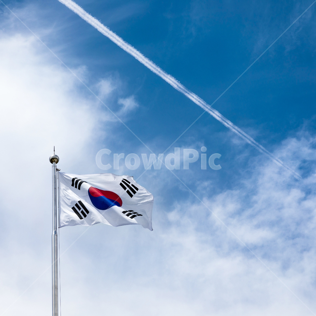 깃발,flag,상징,symbol,비행기,하늘,구름,여름,태극기,애국,대한민국